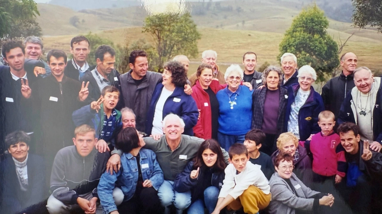 Kosovar refugee support